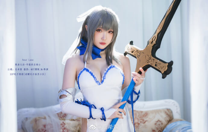 碧蓝航线路易九世「华服的圣骑士」cos，路易九世礼服cosplay