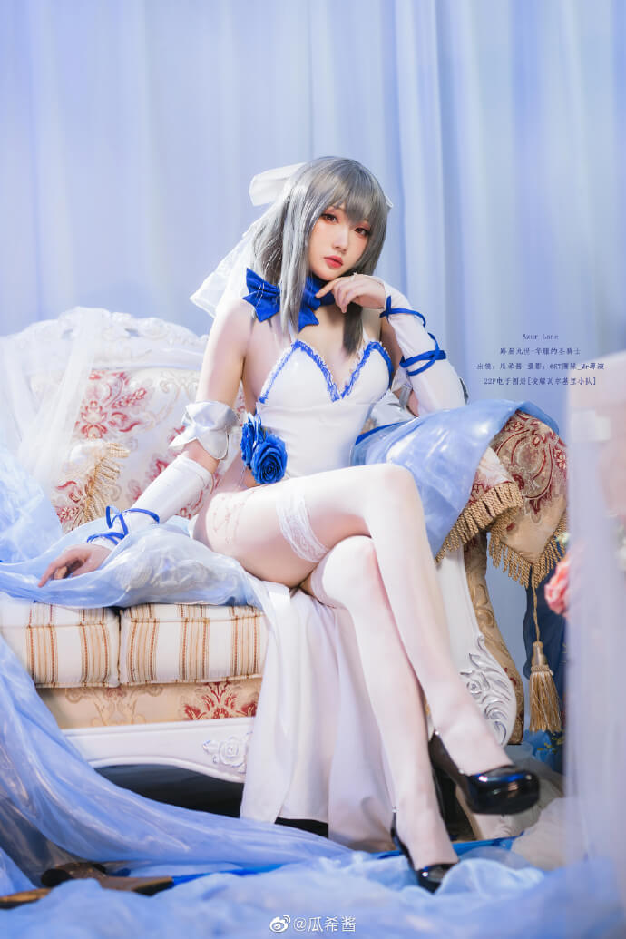 碧蓝航线路易九世「华服的圣骑士」cos，路易九世礼服cosplay