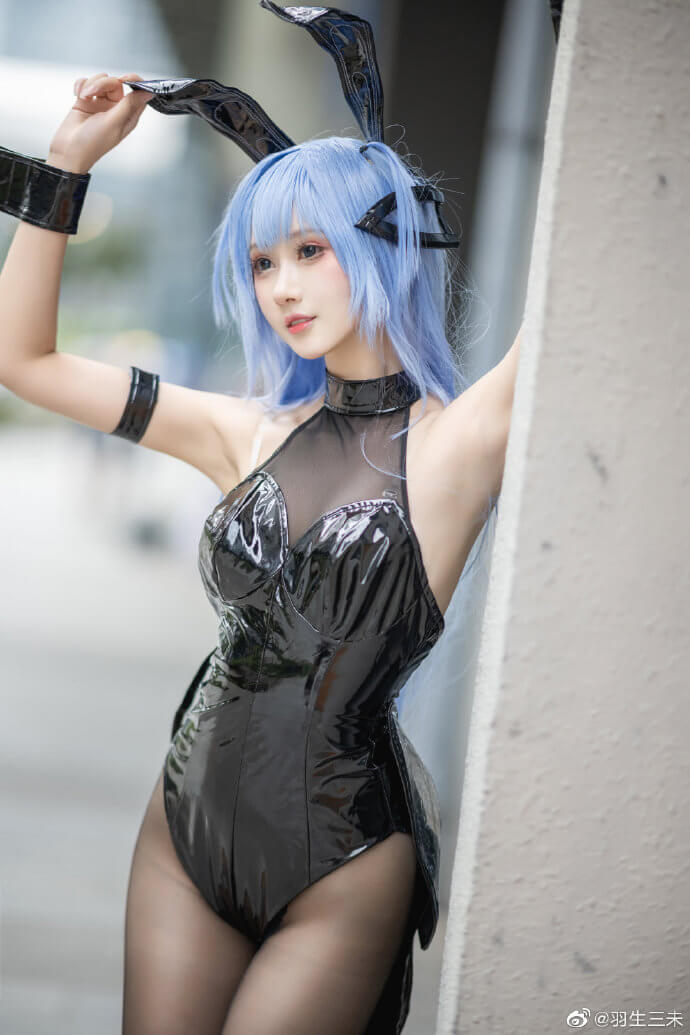 碧蓝航线新泽西(花园) cos 碧蓝航线花园黑丝美腿兔女郎cosplay