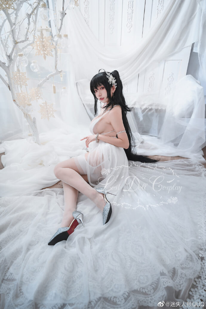 碧蓝航线大凤婚纱cos 大凤换装潮风的吸引cosplay