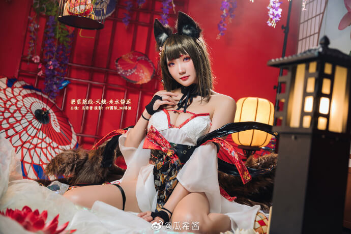 碧蓝航线天城泳装cosplay 碧蓝航线天城走水静莲换装cos