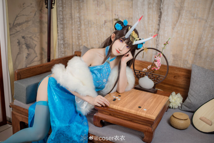 《碧蓝航线》能代·貅蓝色旗袍冬雪沁香cos