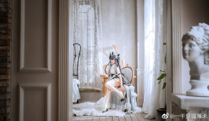 碧蓝航线五周年奥古斯特女仆cos 奥古斯特甜美白丝女仆cosplay