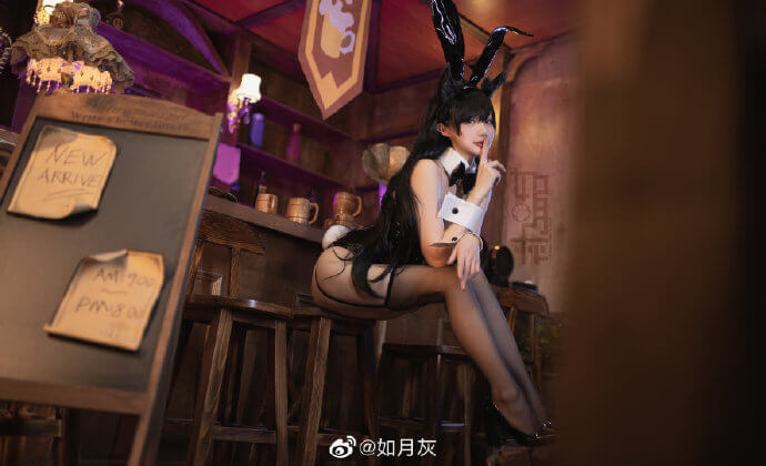 《碧蓝航线》爱宕兔女郎cos