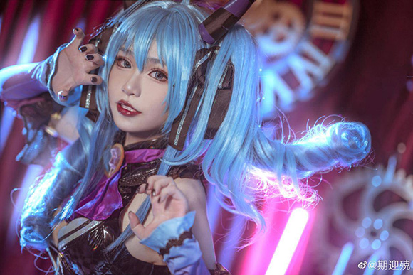 二次元cosplay:初音未来小恶魔cos