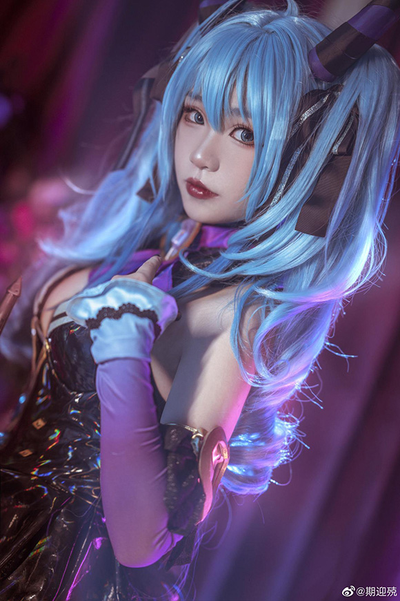 二次元cosplay:初音未来小恶魔cos