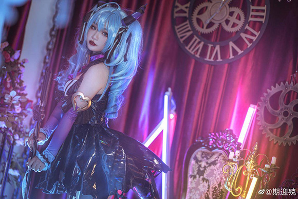 二次元cosplay:初音未来小恶魔cos