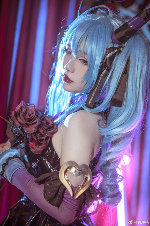 二次元cosplay:初音未来小恶魔cos