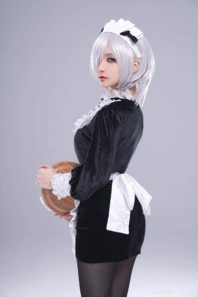 《尼尔：机械纪元》2B Cosplay 丝绒女仆!