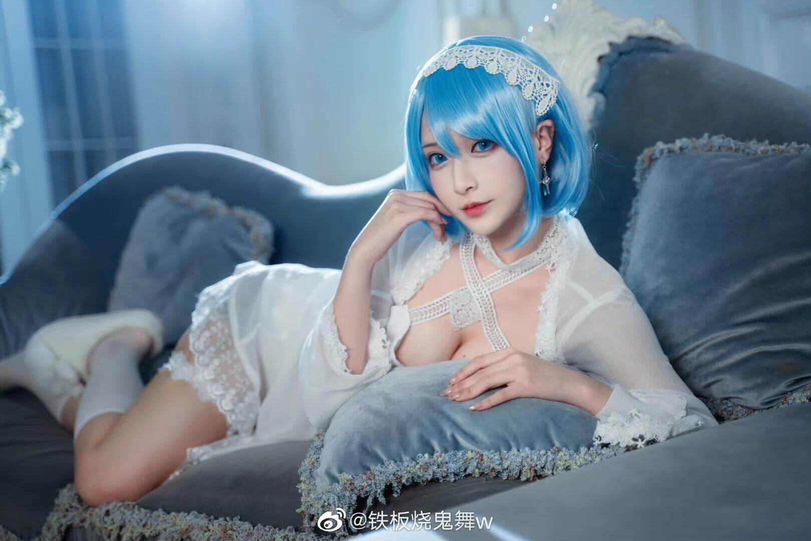 《碧蓝航线》恰巴耶夫换装cos,甜美无暇白丝 cn铁板烧鬼舞w