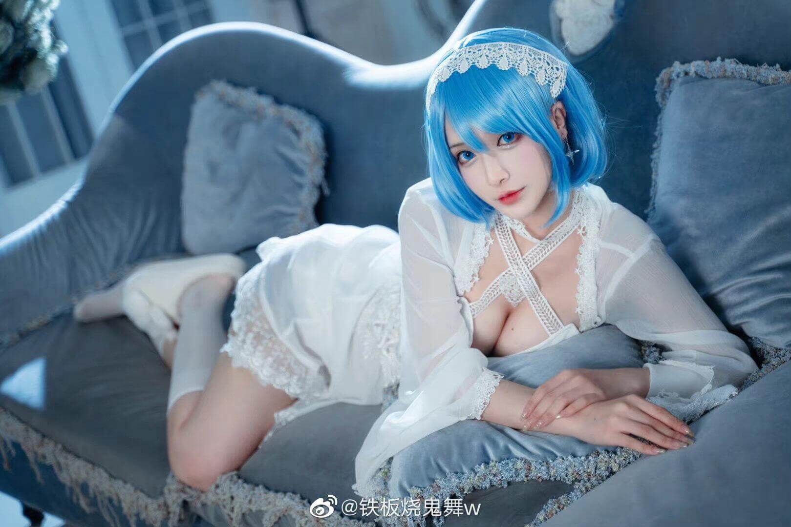 《碧蓝航线》恰巴耶夫换装cos,甜美无暇白丝 cn铁板烧鬼舞w