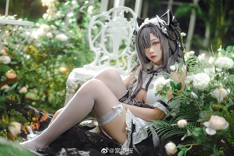 《碧蓝航线》奥古斯特·冯·帕塞瓦尔换装「女仆魔女」cos