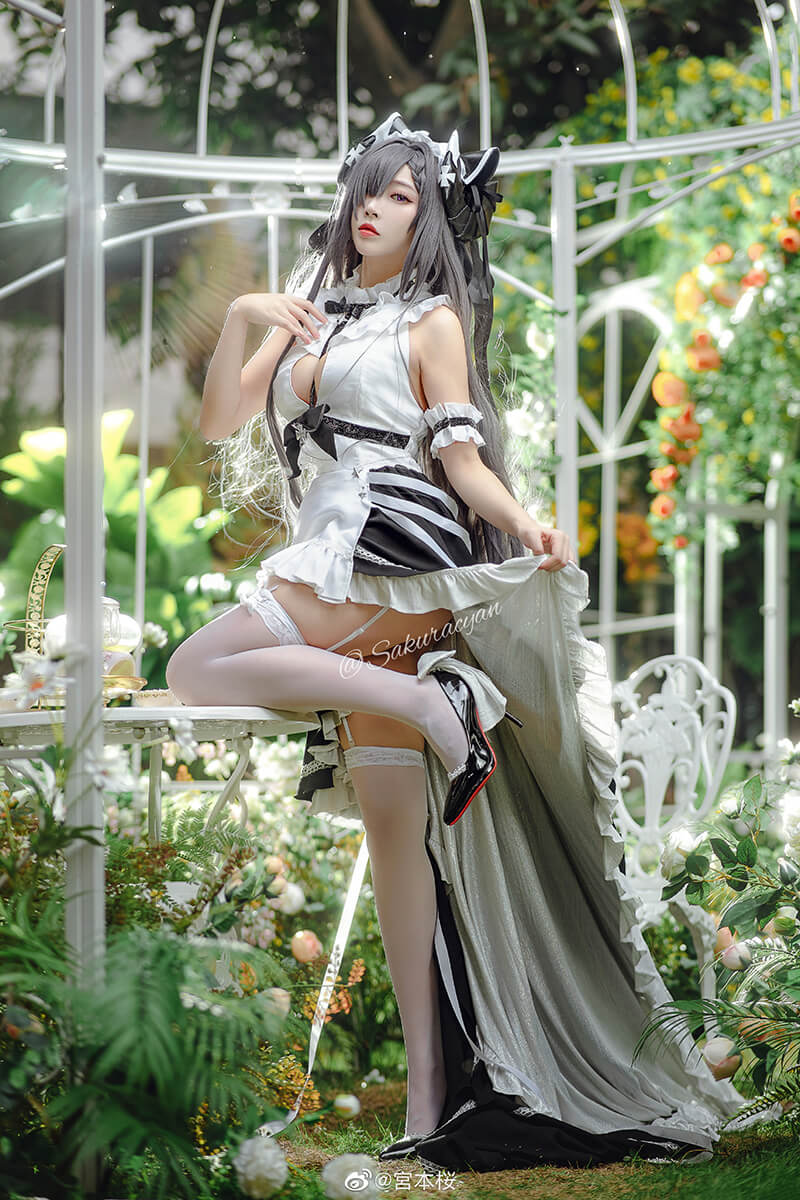 《碧蓝航线》奥古斯特·冯·帕塞瓦尔换装「女仆魔女」cos