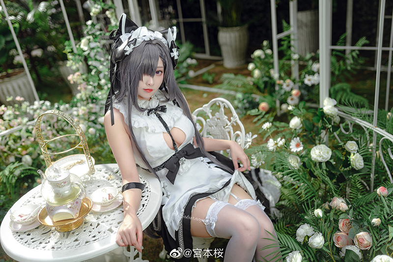 《碧蓝航线》奥古斯特·冯·帕塞瓦尔换装「女仆魔女」cos