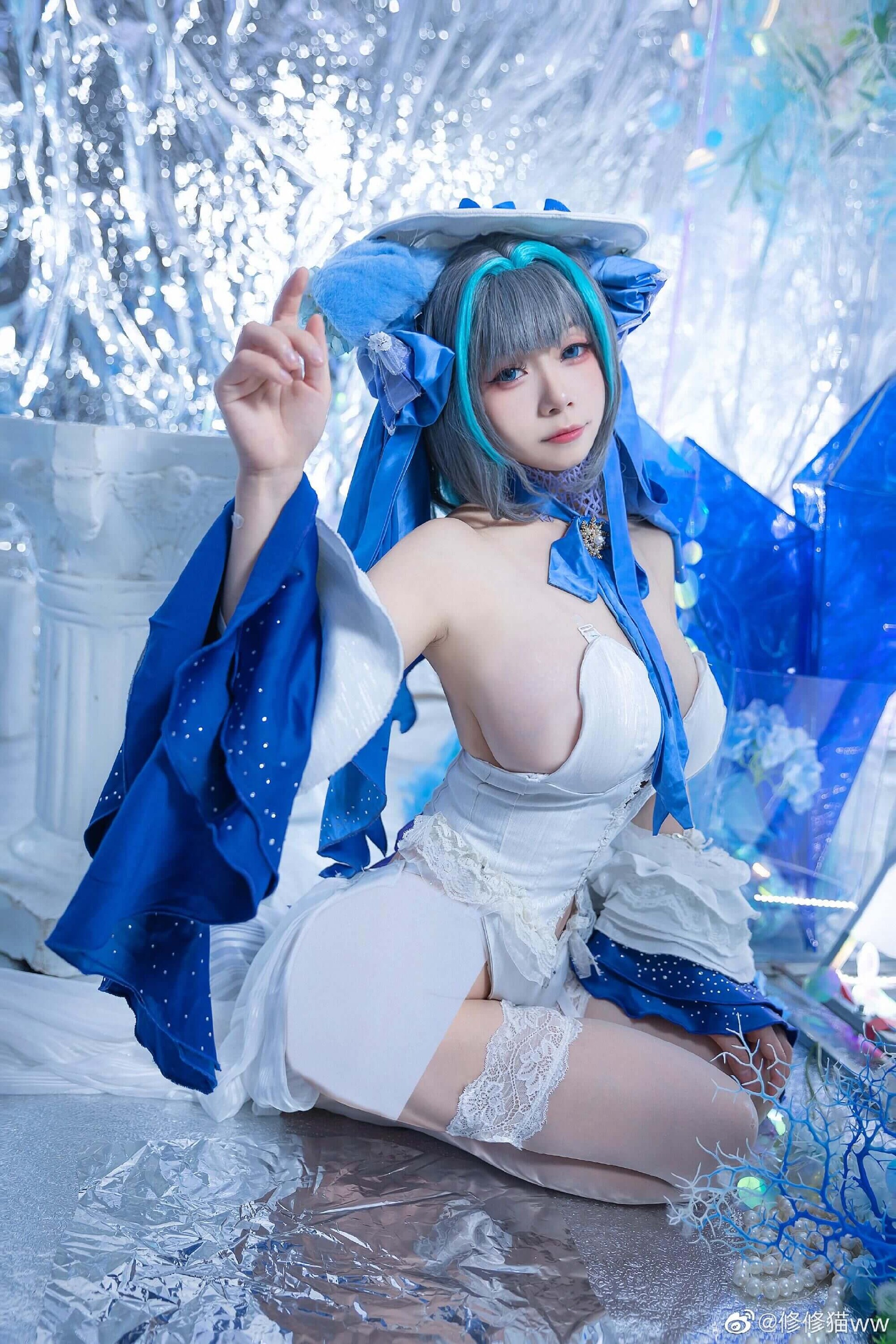 《碧蓝航线》柴郡换装「冰雪公主」cos@修修猫ww