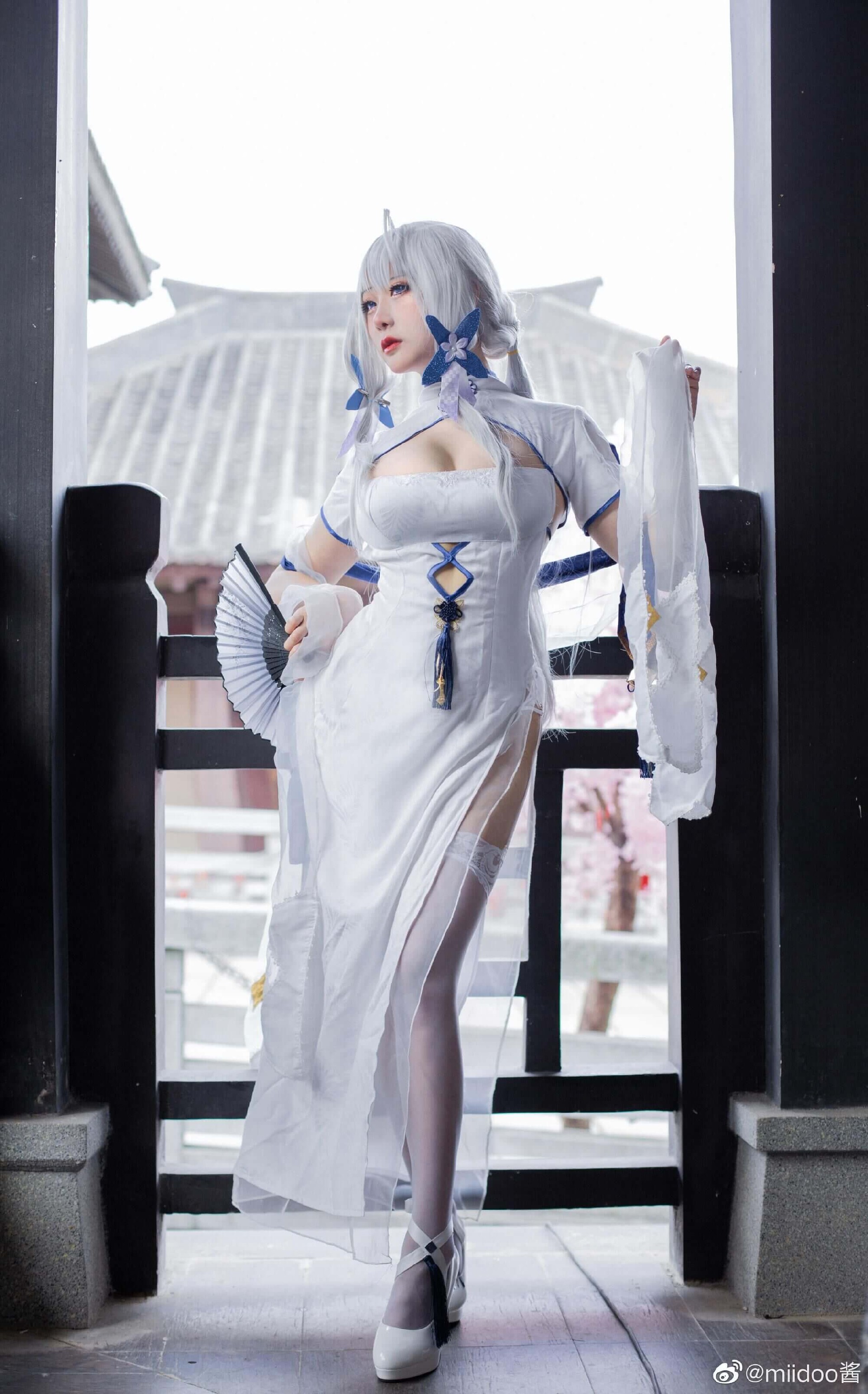 cos《碧蓝航线》光辉旗袍换装「钟情春日」cosplay