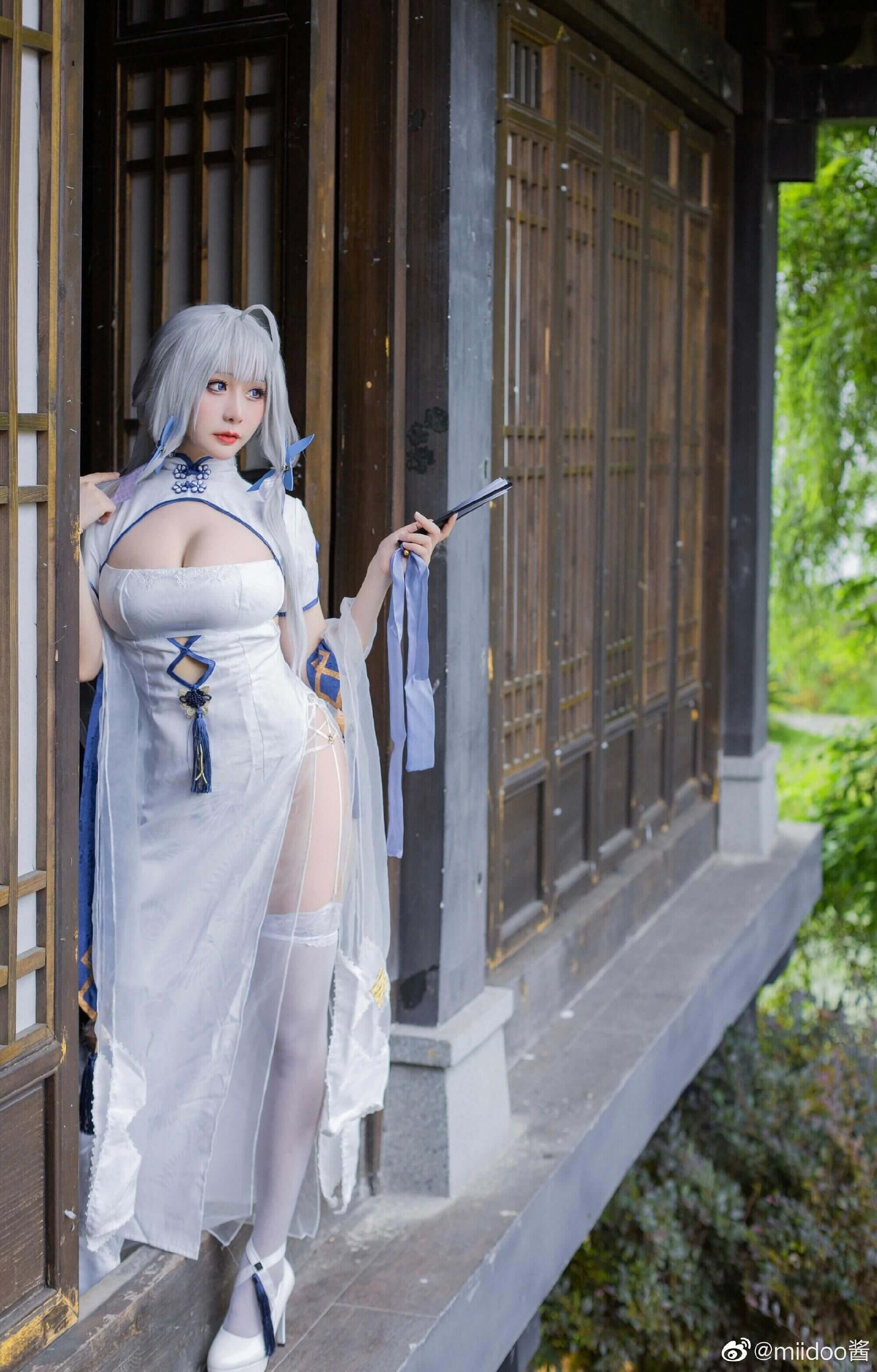 cos《碧蓝航线》光辉旗袍换装「钟情春日」cosplay