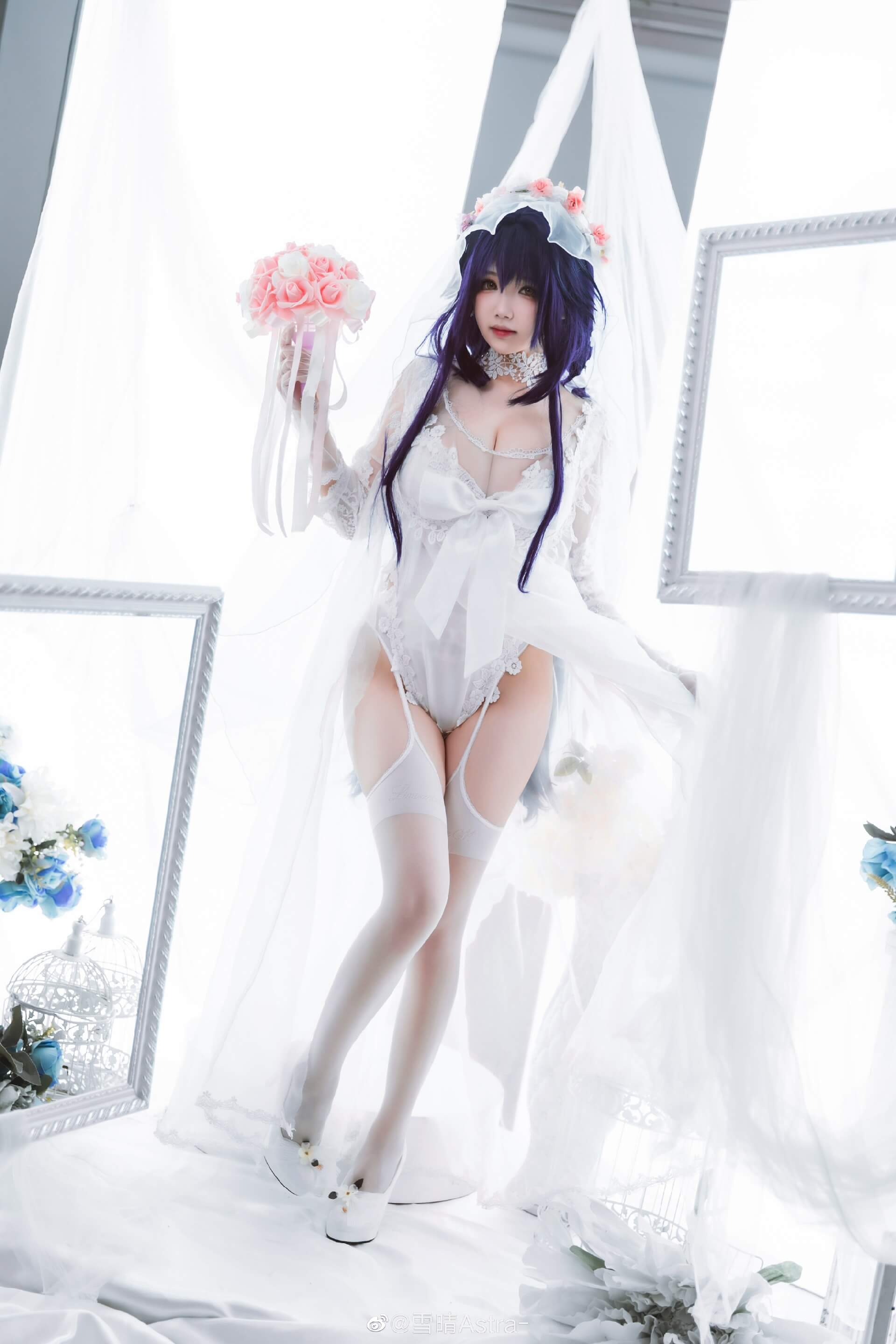 碧蓝航线吾妻婚纱cosplay：优雅中展现绝美性感与可爱