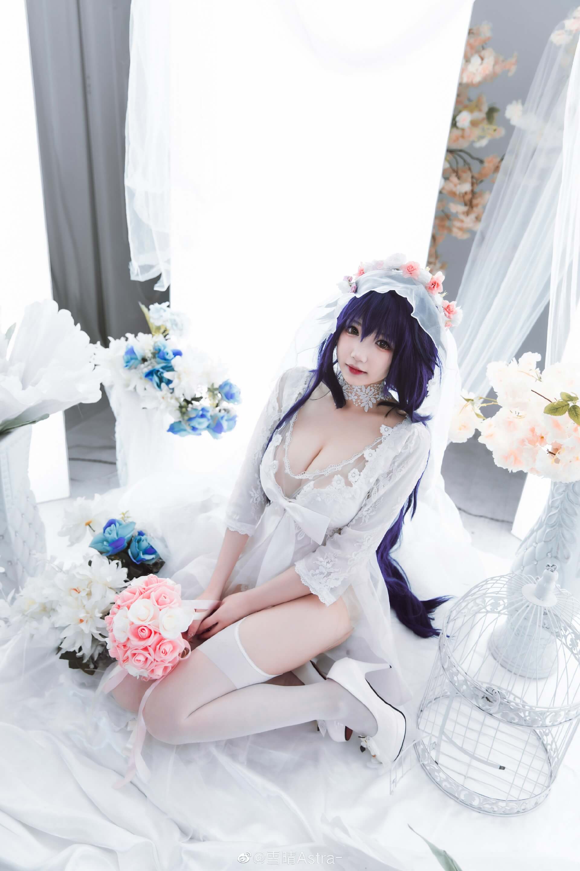 碧蓝航线吾妻婚纱cosplay：优雅中展现绝美性感与可爱