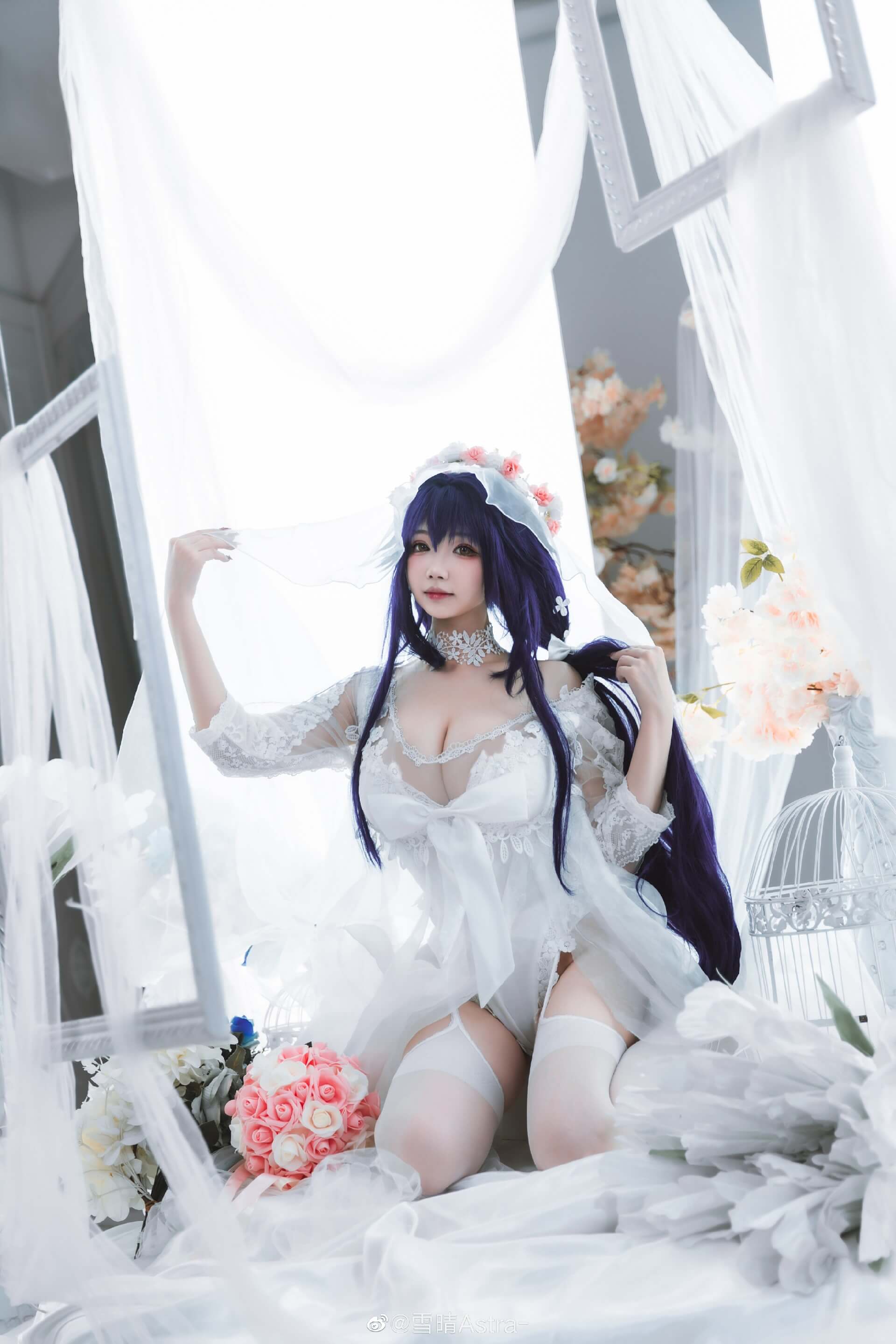 碧蓝航线吾妻婚纱cosplay：优雅中展现绝美性感与可爱