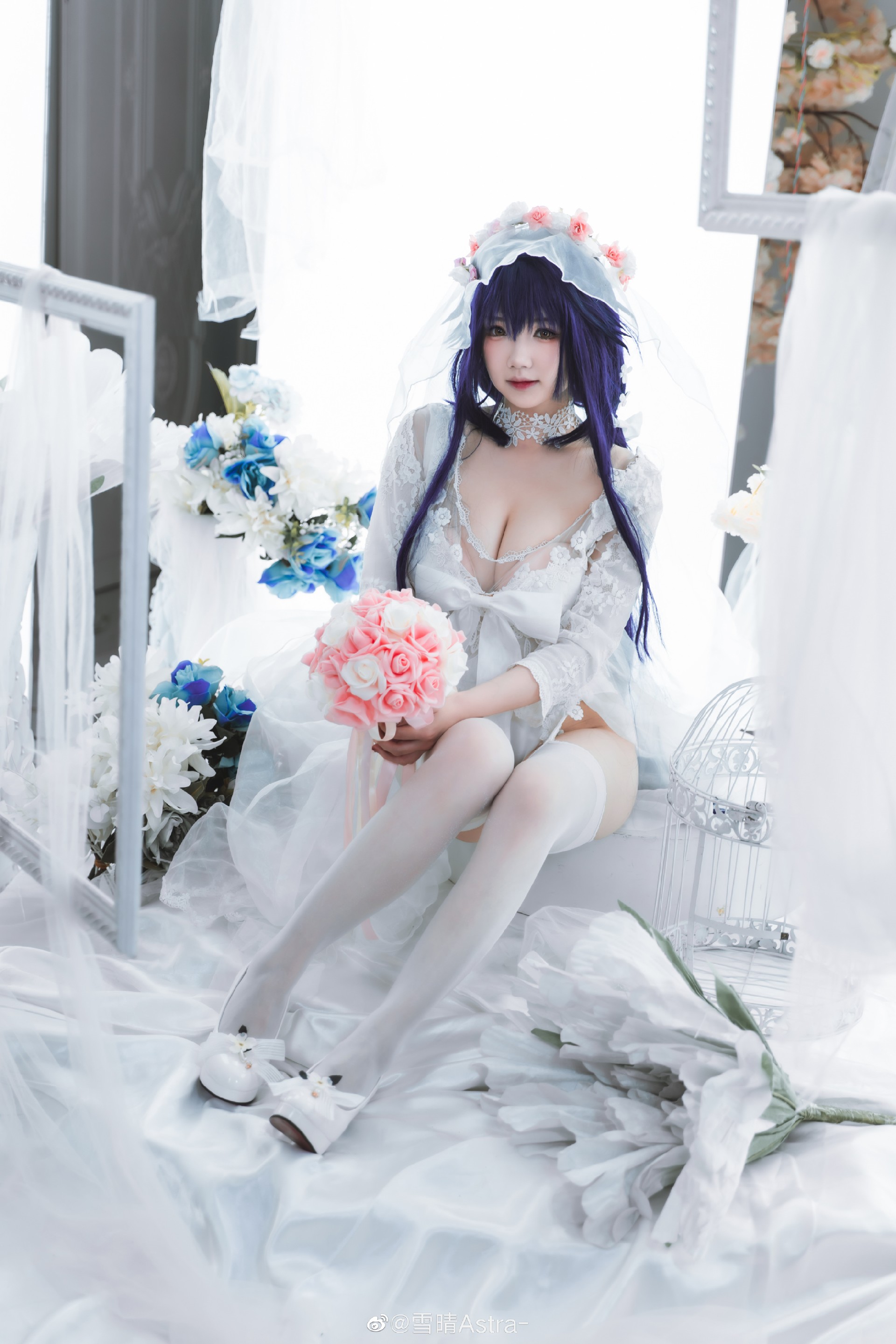 碧蓝航线吾妻婚纱cosplay：优雅中展现绝美性感与可爱