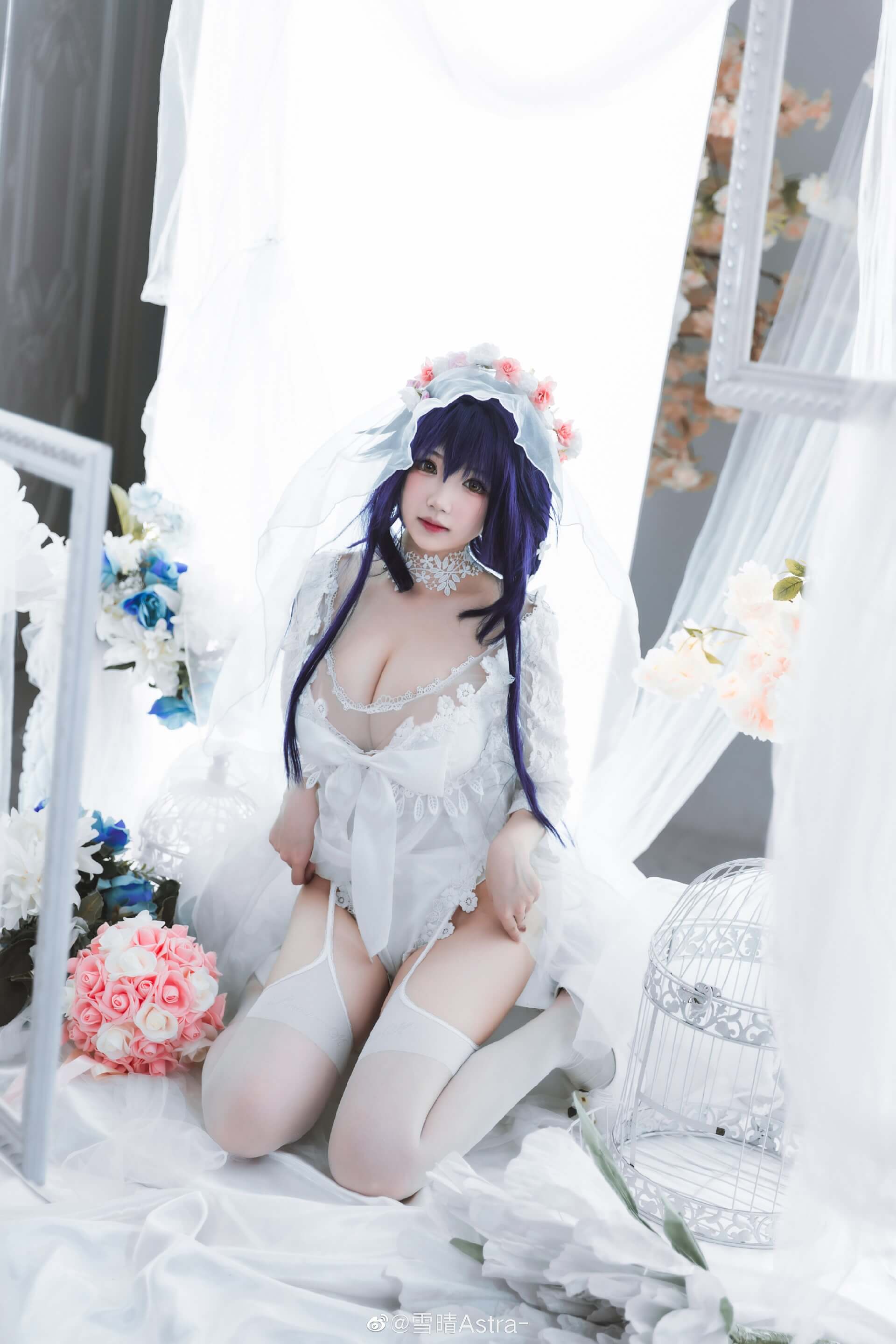 碧蓝航线吾妻婚纱cosplay：优雅中展现绝美性感与可爱