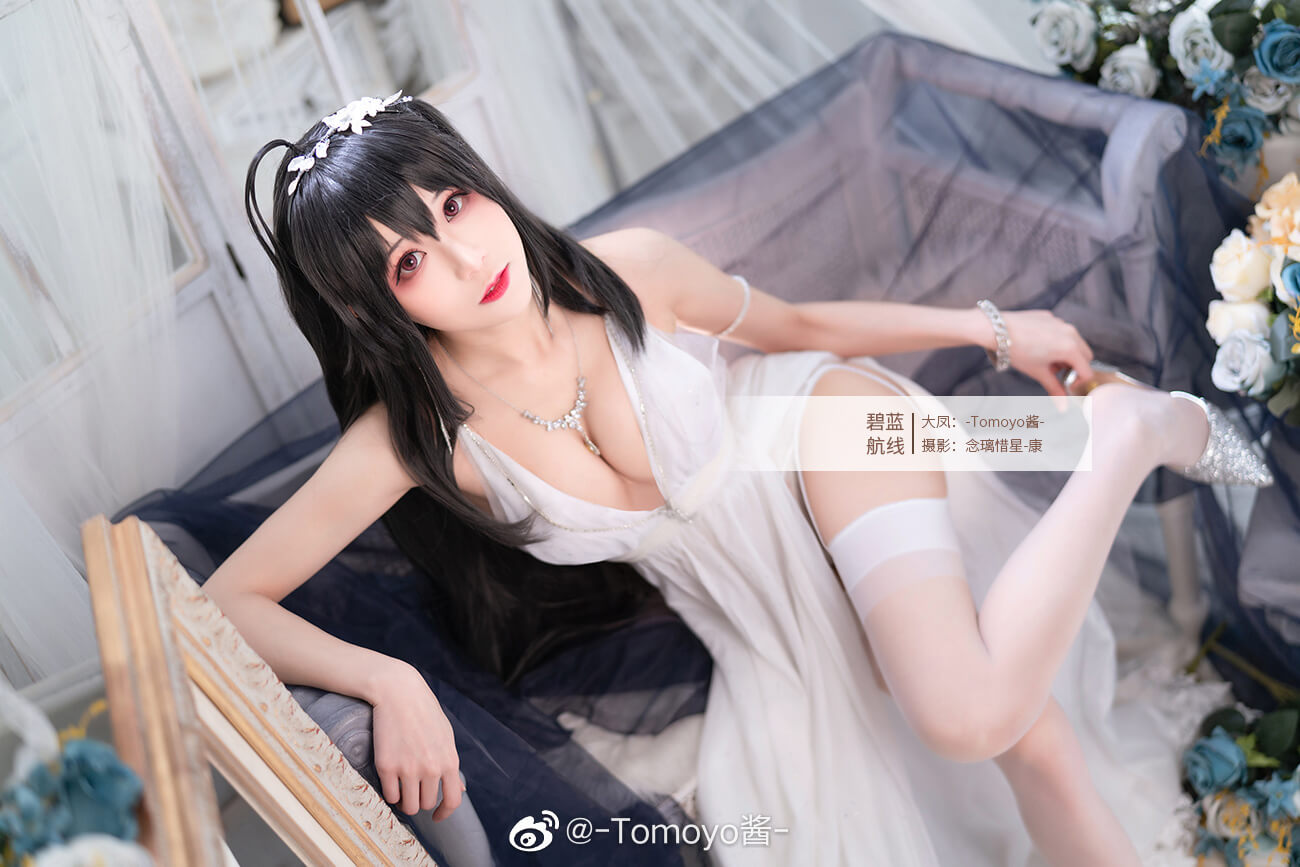 游戏《碧蓝航线》大凤婚纱cosplay
