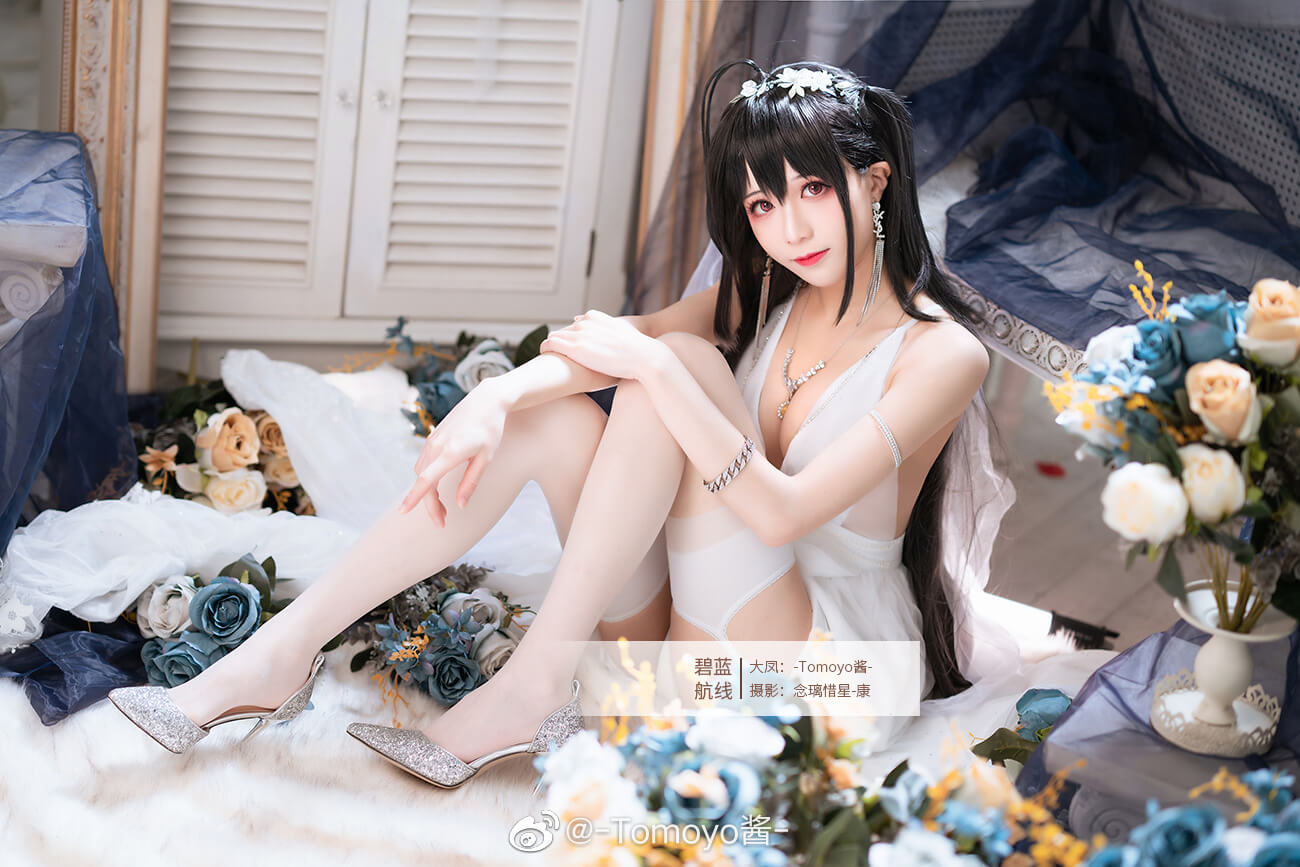 游戏《碧蓝航线》大凤婚纱cosplay