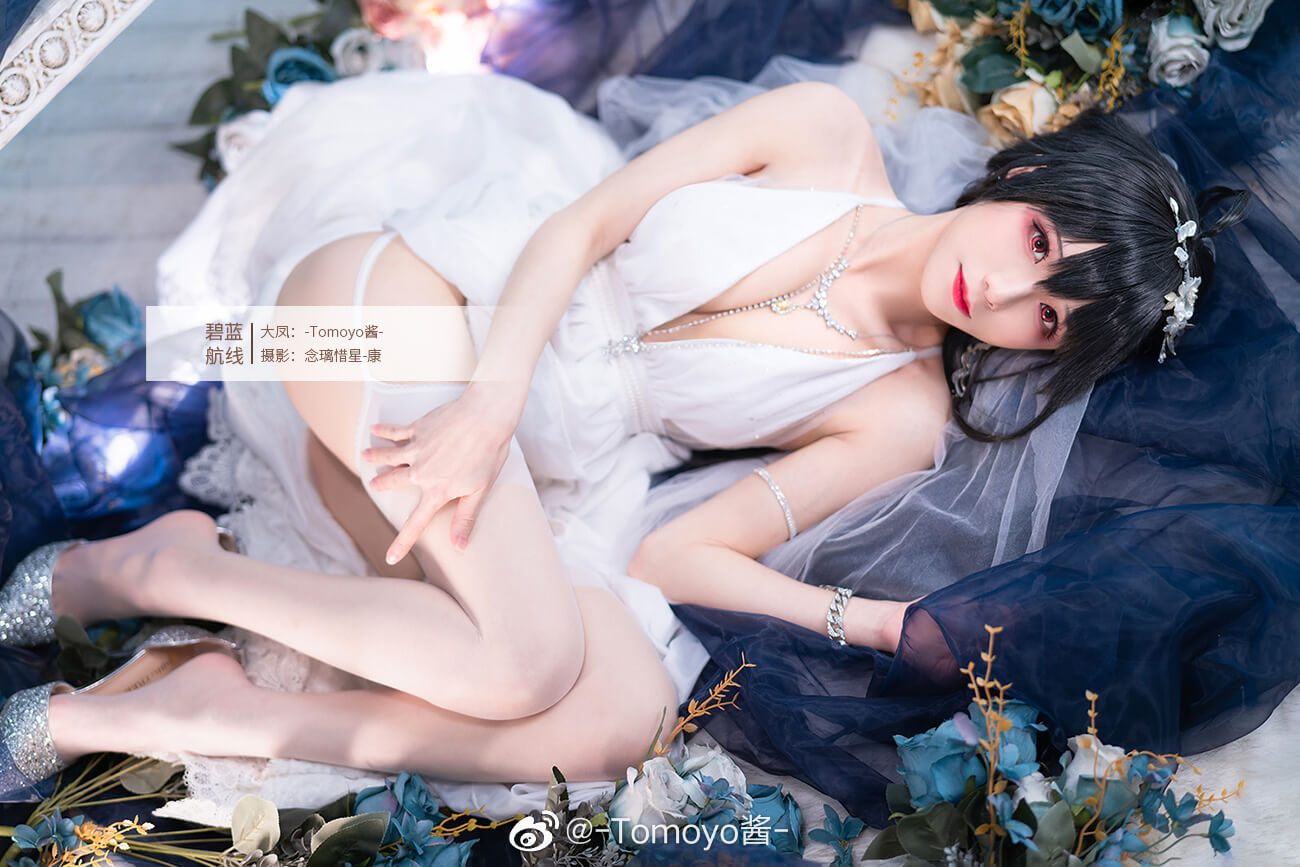 游戏《碧蓝航线》大凤婚纱cosplay