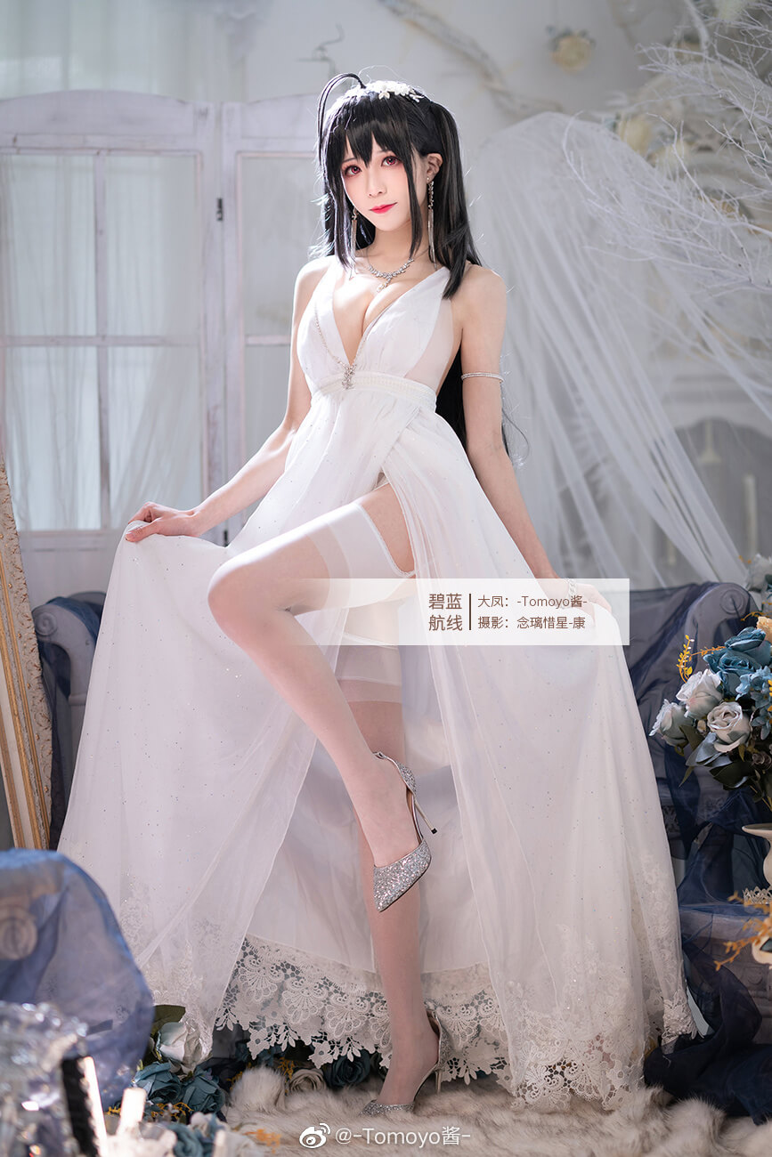 游戏《碧蓝航线》大凤婚纱cosplay