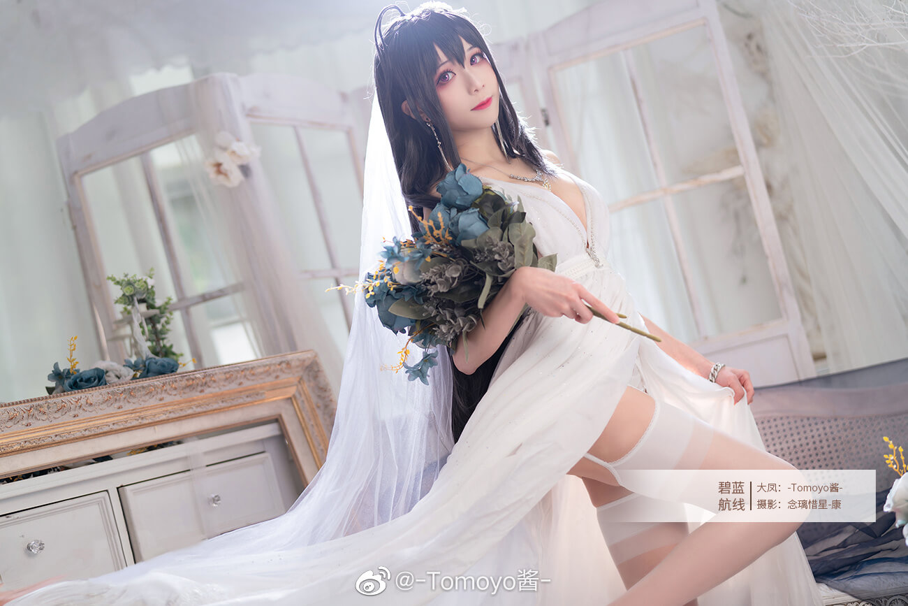 游戏《碧蓝航线》大凤婚纱cosplay