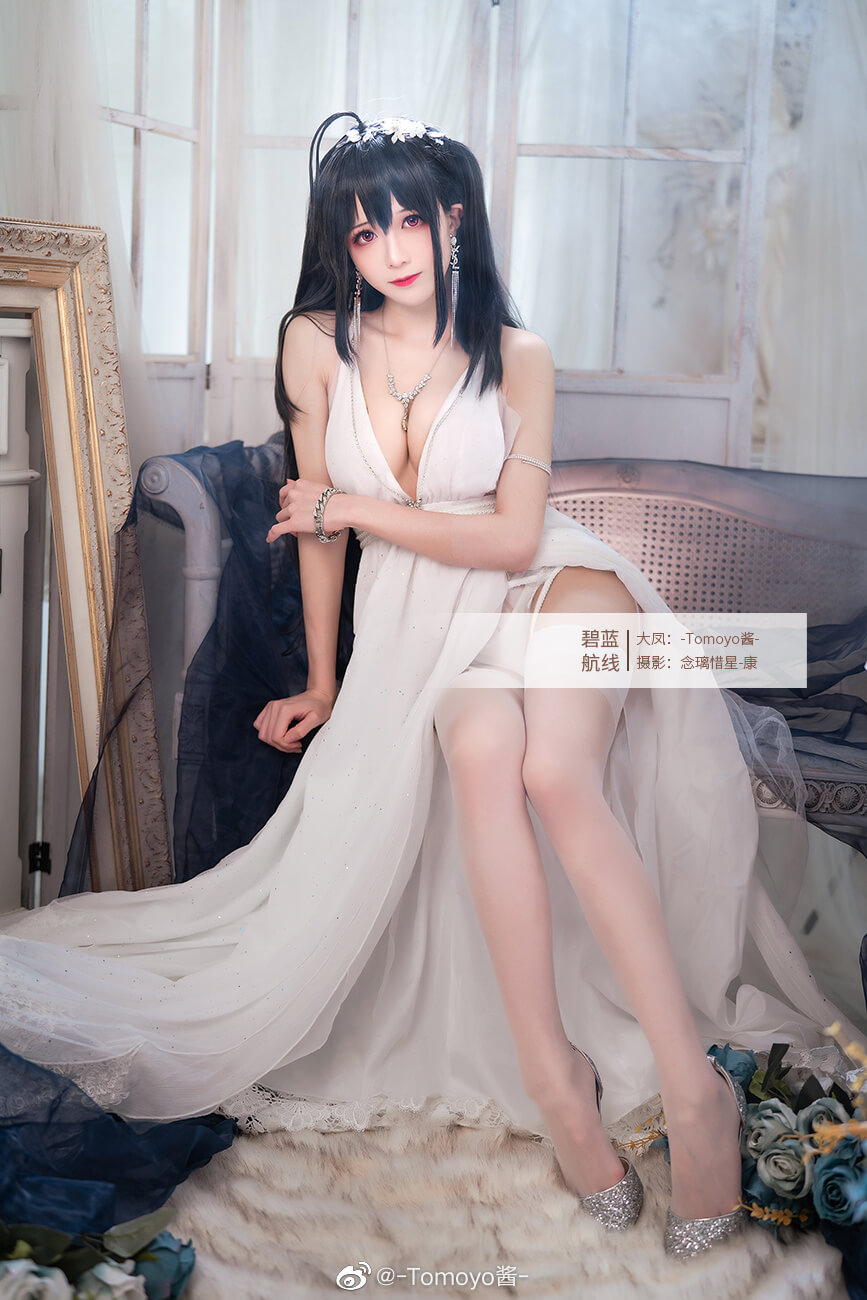 游戏《碧蓝航线》大凤婚纱cosplay