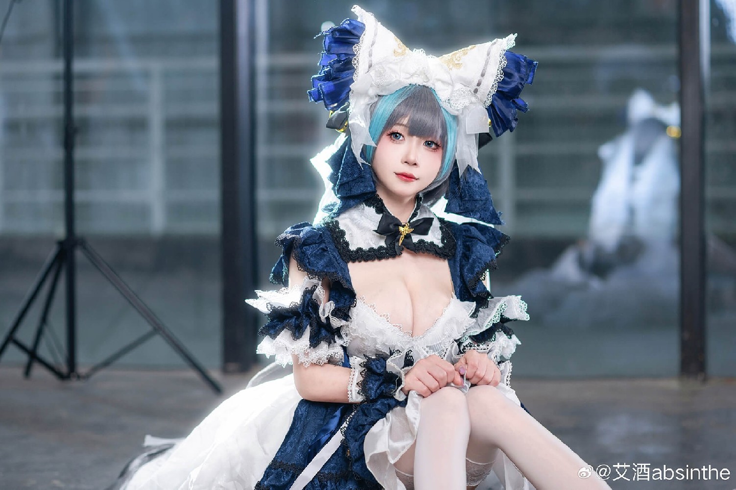 碧蓝航线重巡柴郡原女仆装cosplay