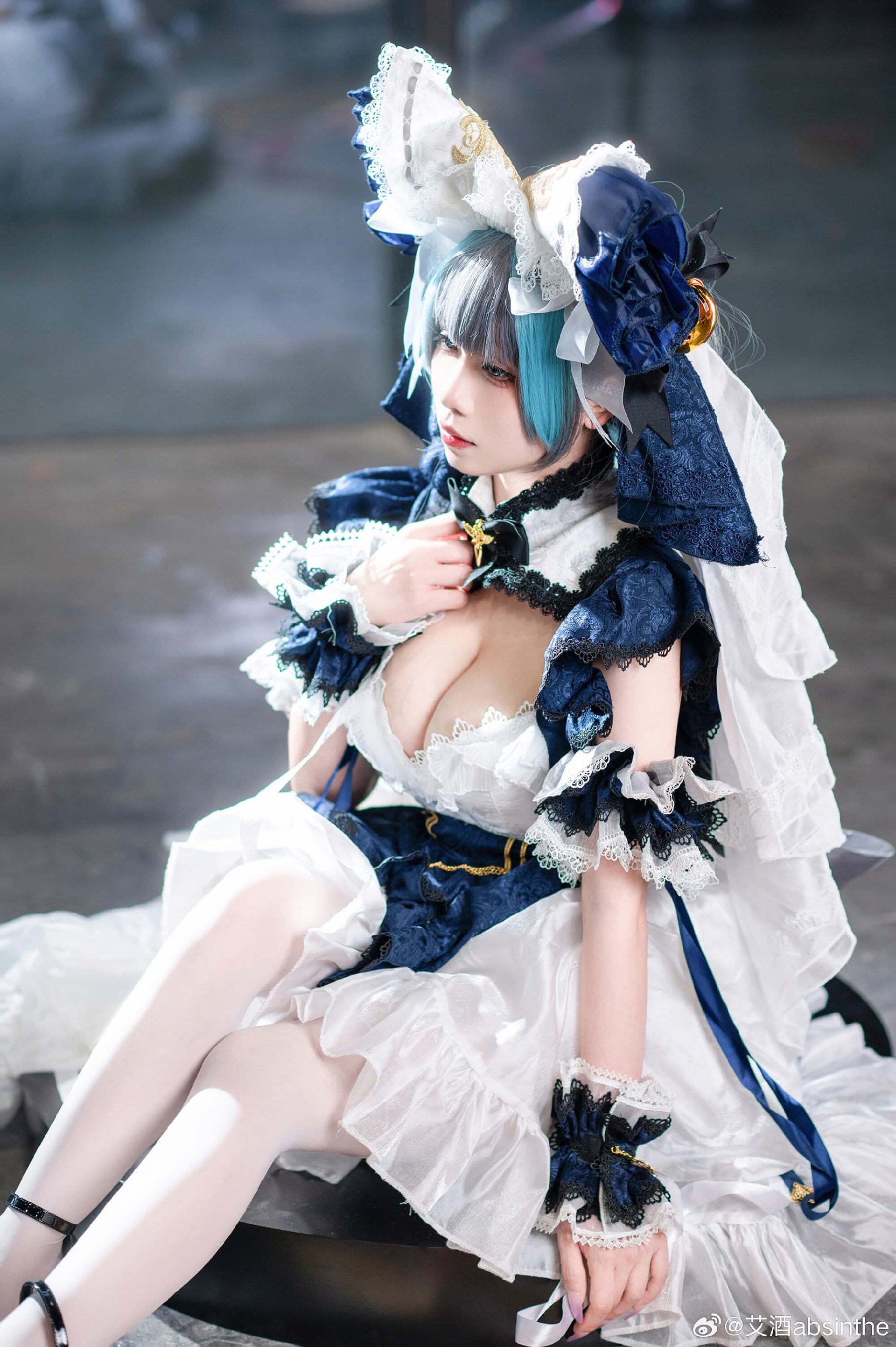 碧蓝航线重巡柴郡原女仆装cosplay
