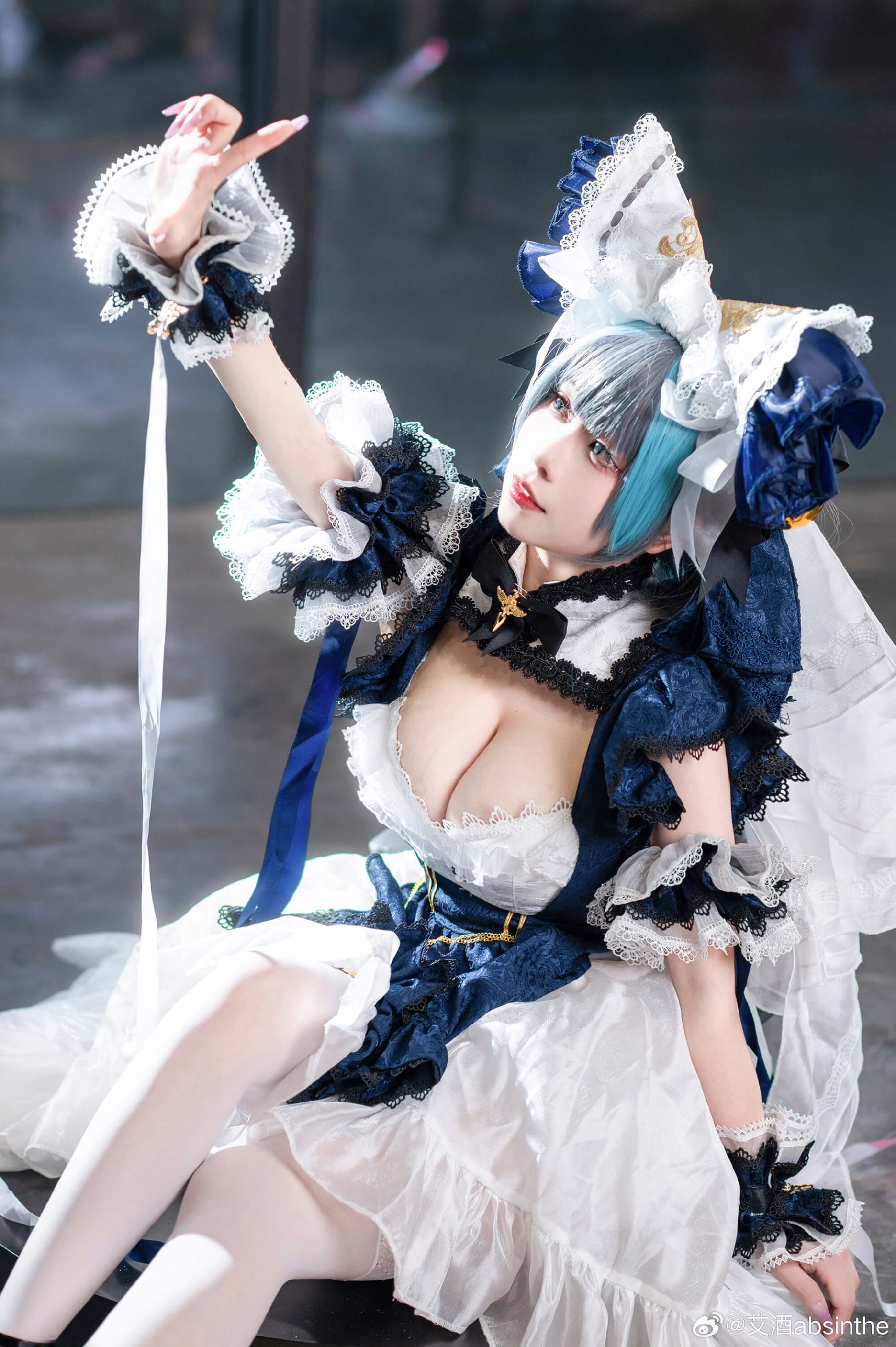 碧蓝航线重巡柴郡原女仆装cosplay