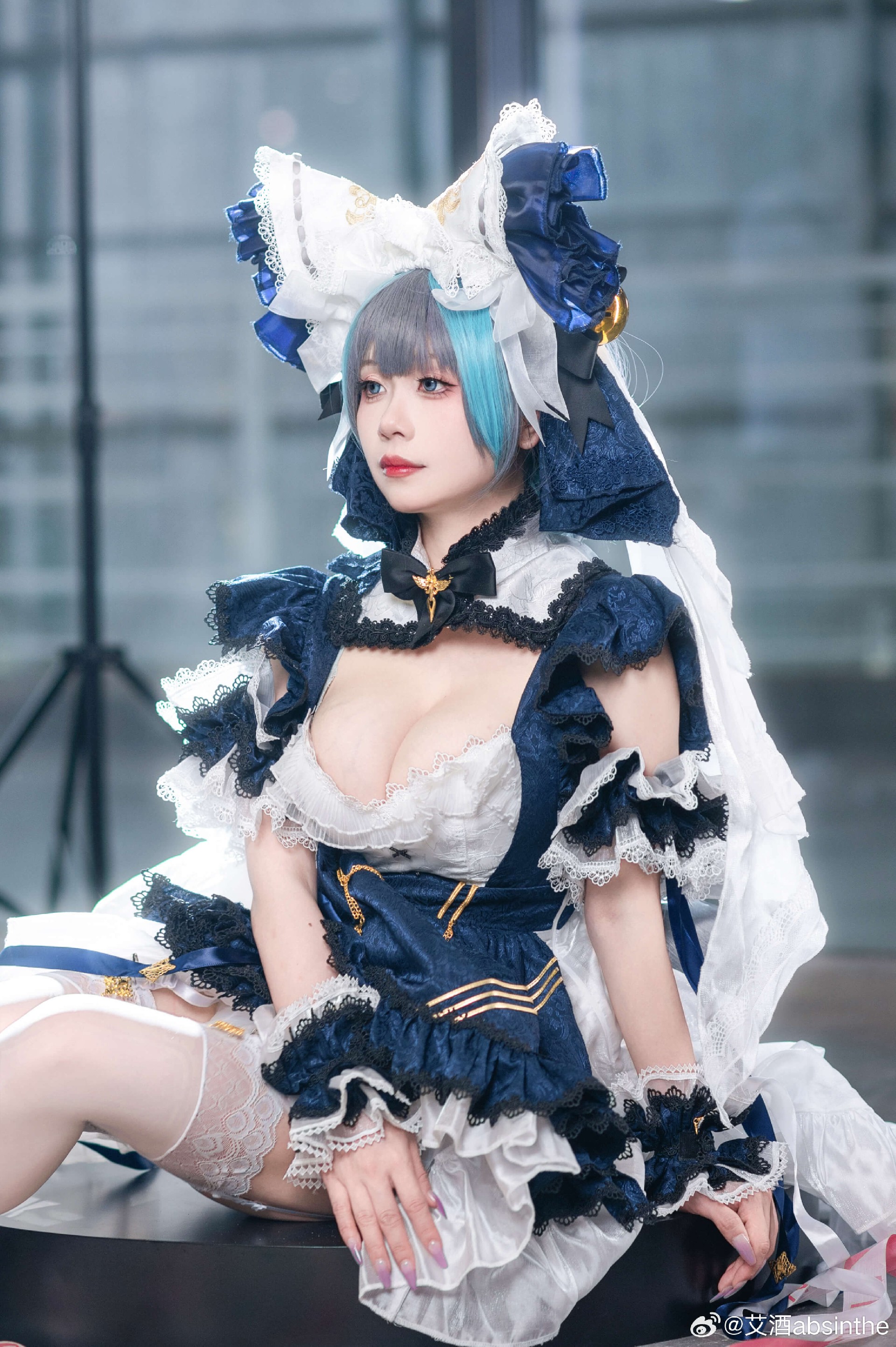 碧蓝航线重巡柴郡原女仆装cosplay