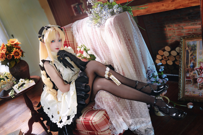 碧蓝航线前卫女仆装cosplay图片