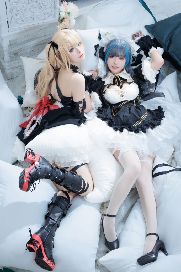 碧蓝航线玛莉萝丝与柴郡白丝如雪糕cosplay