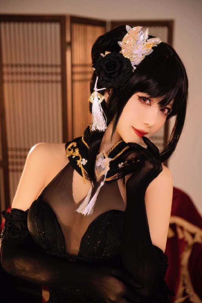 碧蓝航线镇海奇奢华苑cosplay