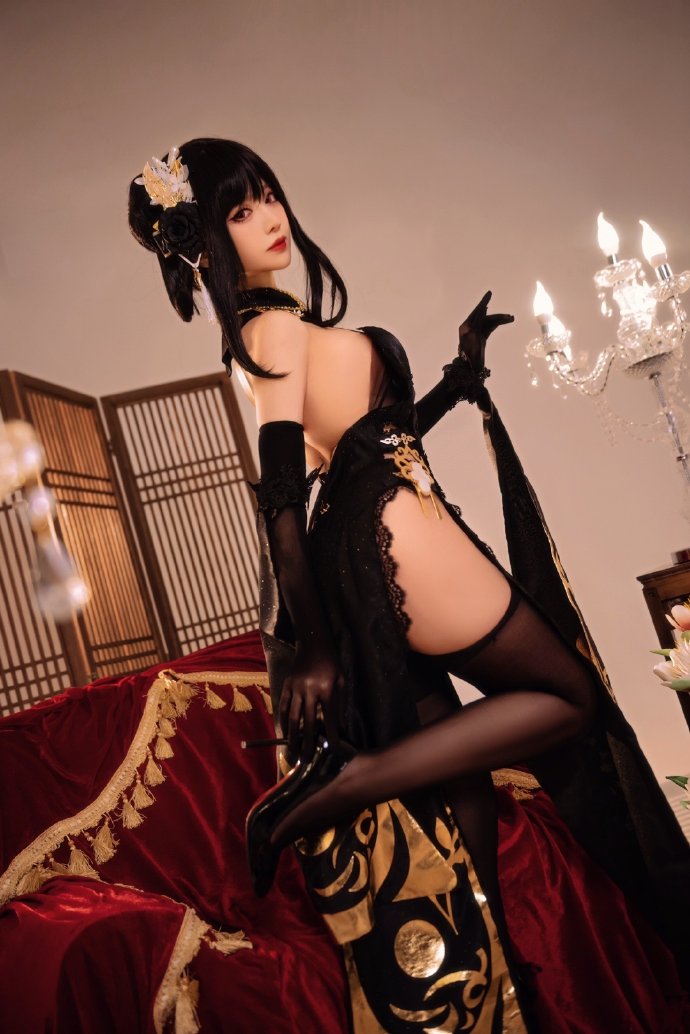 碧蓝航线镇海奇奢华苑cosplay