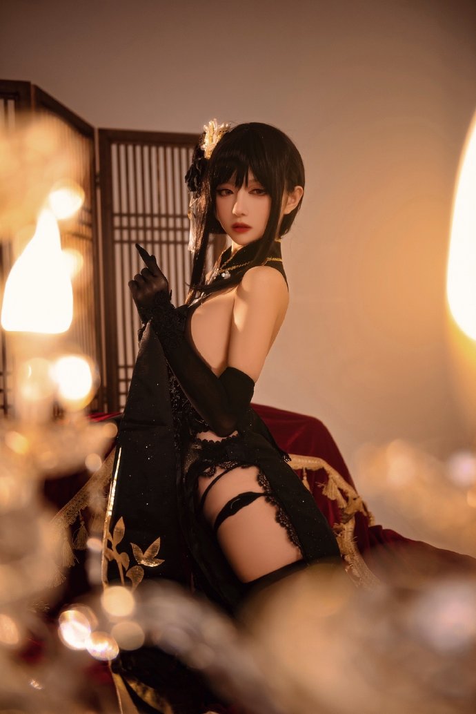 碧蓝航线镇海奇奢华苑cosplay