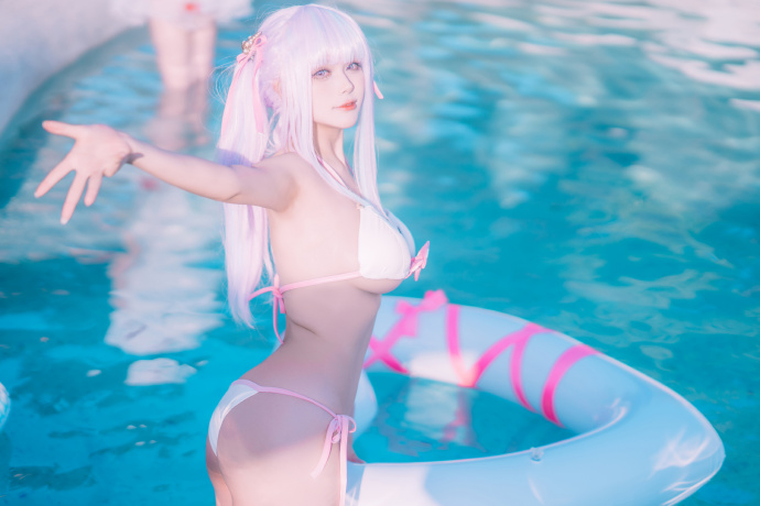 碧蓝航线普利茅斯泳装cosplay：无暇的夏之心