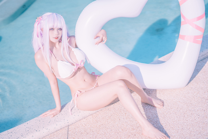 碧蓝航线普利茅斯泳装cosplay：无暇的夏之心