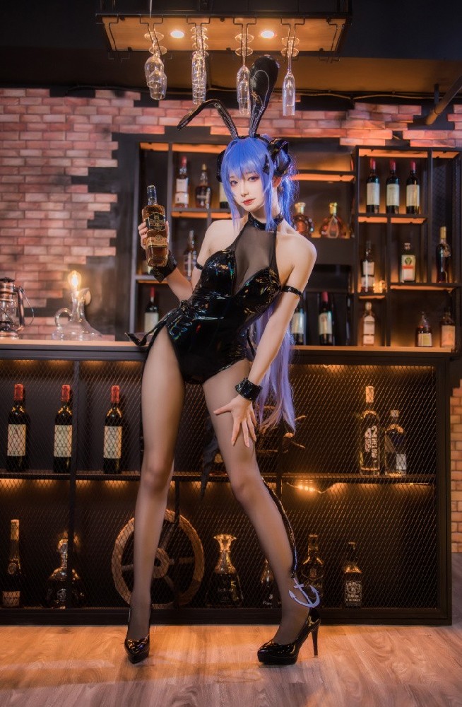 碧蓝航线花园兔女郎皮肤跃动的舞台时间cos