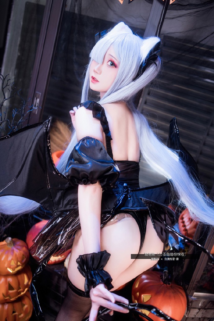 碧蓝航线雅努斯万圣喵喵惊悚夜cosplay