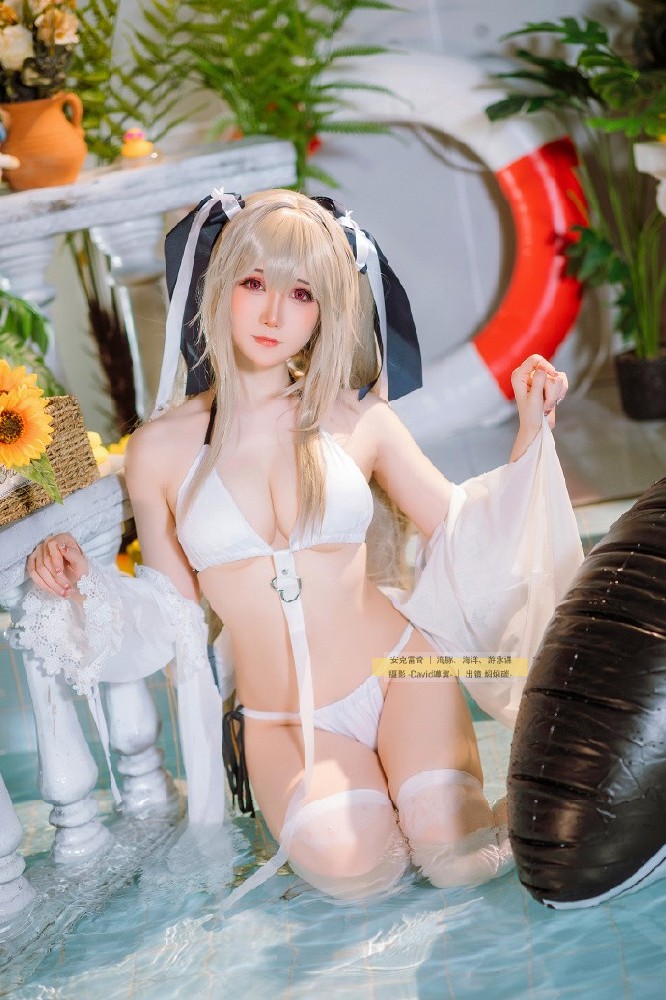 碧蓝航线安克雷奇泳装cosplay