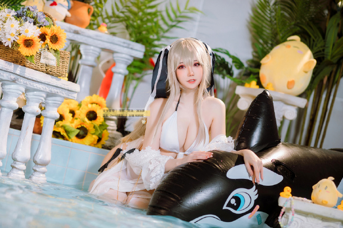 碧蓝航线安克雷奇泳装cosplay