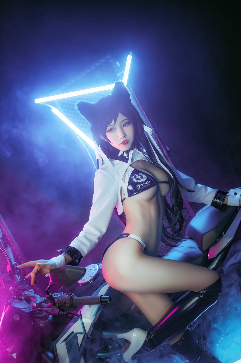 游戏《碧蓝航线》爱宕犬机车cos