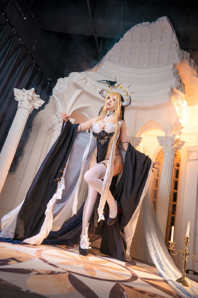 手游《碧蓝航线》皇家海军装甲空母怨仇cosplay