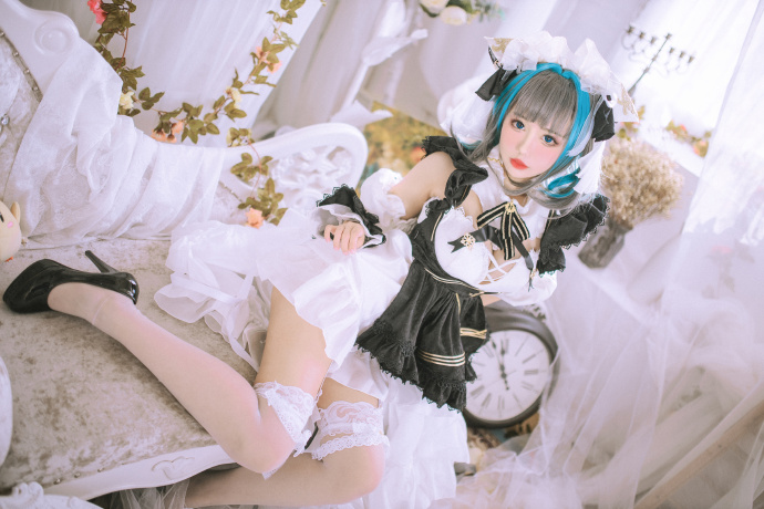 碧蓝航线柴郡cosplay像猫一样可爱